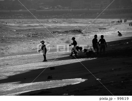 海と野球少年たち 99619