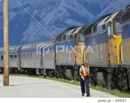 山と列車 山と列車 99697