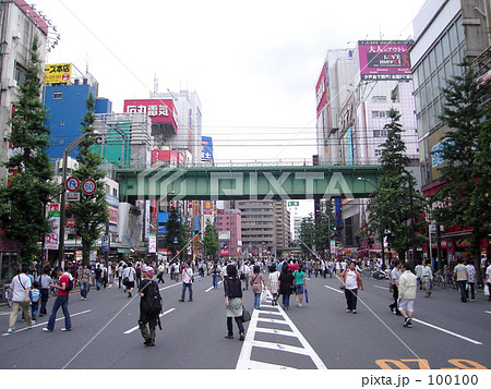 秋葉原歩行者天国 秋葉原歩行者天国 100100