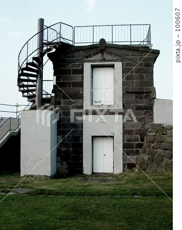 旧海軍望楼１ 100607