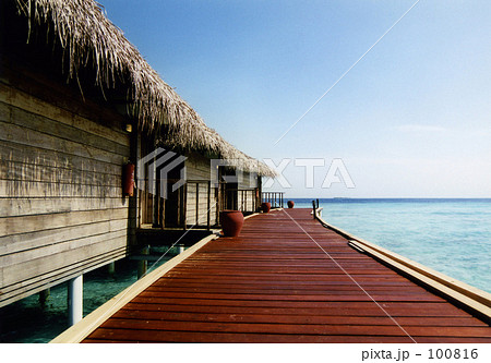 水上コテージの先へ・・・ 水上コテージの先へ・・・ 100816