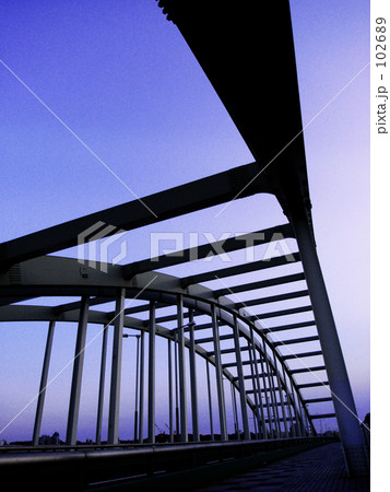 Purple bridge 102689