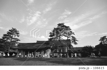 原宿・早朝の明治神宮、宝物殿 1970-昭和45年 原宿・早朝の明治神宮、宝物殿 1970-昭和45年 106615