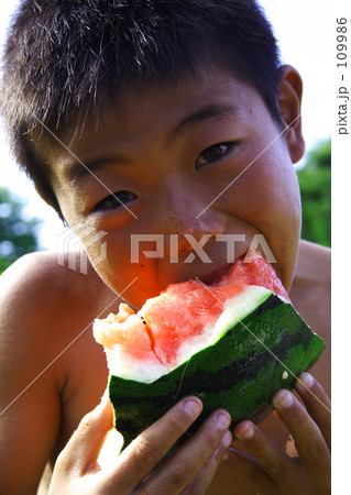 スイカと少年 スイカと少年 109986