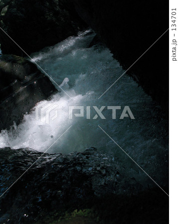 水流駆ける 水流駆ける 134701