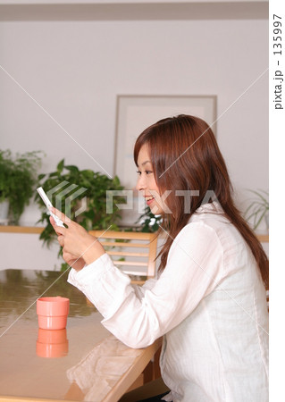 携帯メール中 携帯メール中 135997