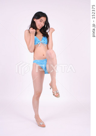 水着で運動 152375