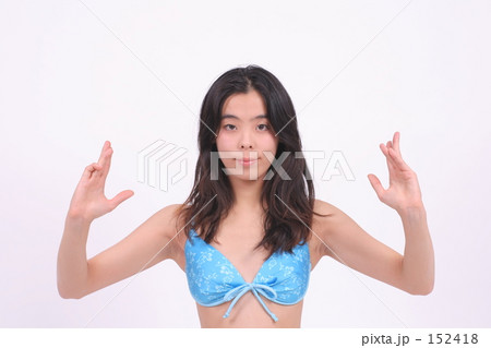 水着女性ヨガ 152418