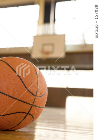 体育館とボール 157089