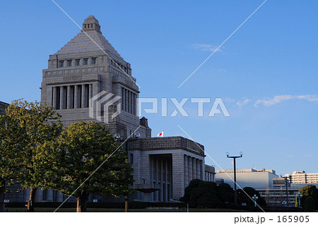 夕暮れの国会議事堂 165905