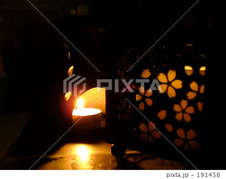 Candle night 191456