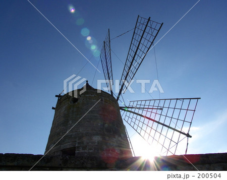 トラーパニの風車 200504