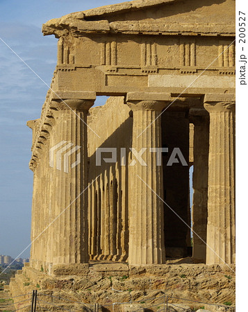 シチリア島　コンコルディア神殿 200527