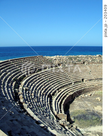 海辺の古代闘技場 203409