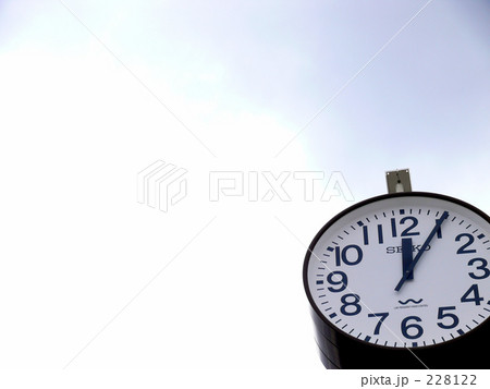 見あげる時計 228122