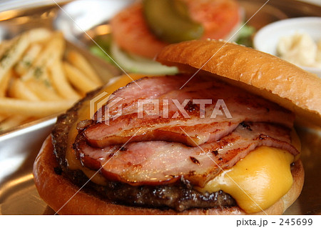 ベーコンチーズバーガー 245699