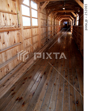 木の廊下 252065