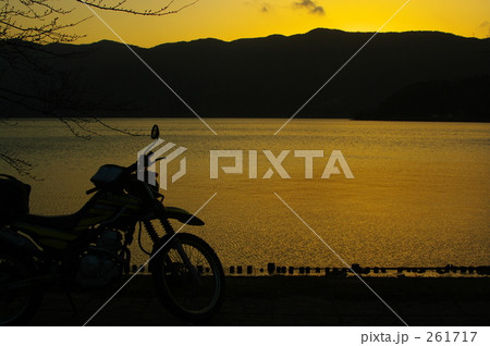 夕暮れの琵琶湖 261717