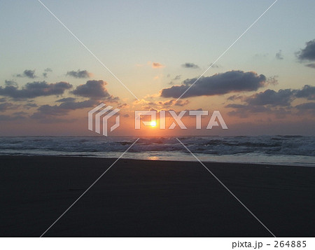夕暮れの海岸 264885