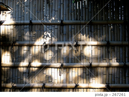 竹塀と樹木の影 267261