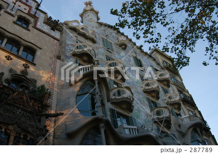 カサ・バトリョの威容 287789