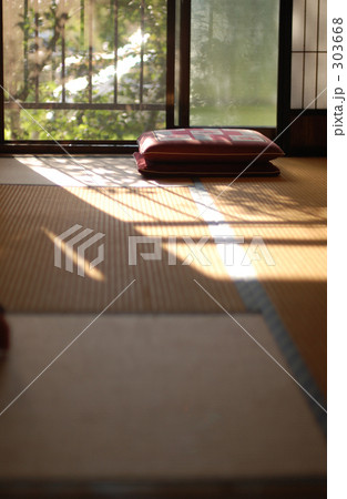 光さす和室 303668