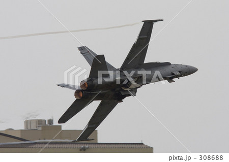 タッチアンドゴー後の低空旋回 308688