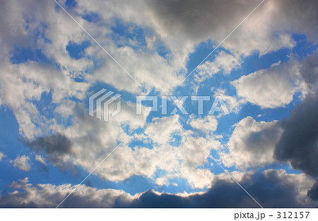 空と雲と光と影 312157