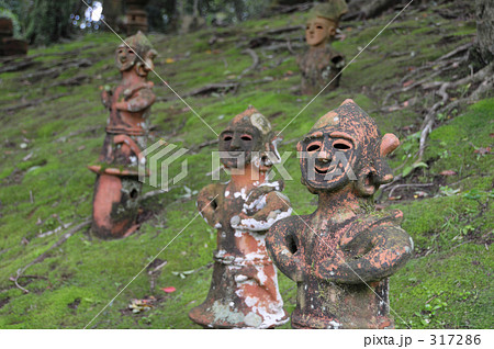 ハニワの農夫像 317286