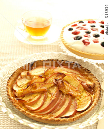 アップルパイとフルーツケーキ 318936