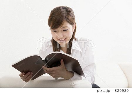 320980