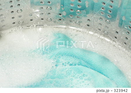 洗濯機の洗濯物 323942