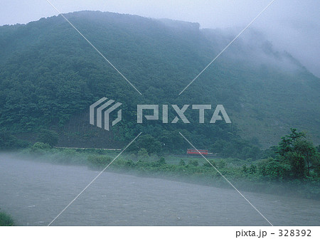 霧の世界 328392