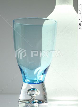 焼酎とグラス 334067