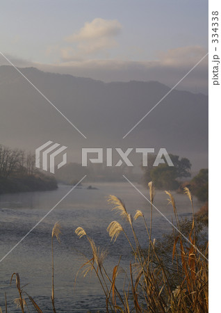 晩秋の朝靄 334338