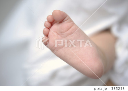 335253
