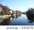 ドイツ 川のほとり 水面 反射 ドイツ 川のほとり 水面 反射 335678