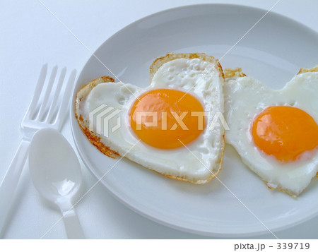ハートの目玉焼き 339719