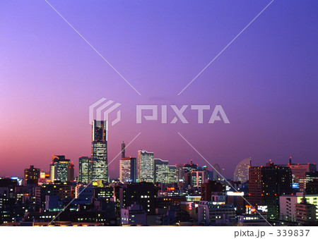 横浜の夕暮れ 339837