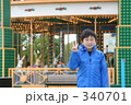 雨の遊園地 340701