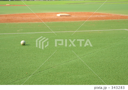 グラウンドと白球 グラウンドと白球 343283
