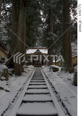 雪の唐門 346775