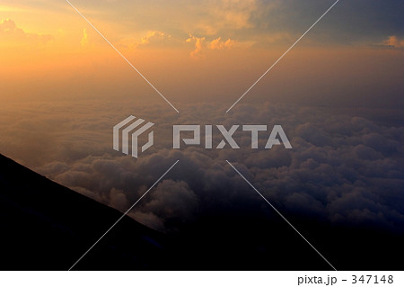 夕日に染まる雲海 347148