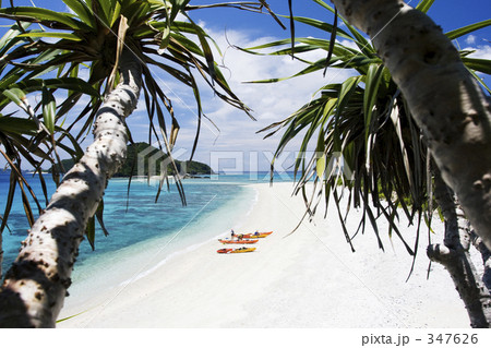 カヤックで浜を独り占め 347626