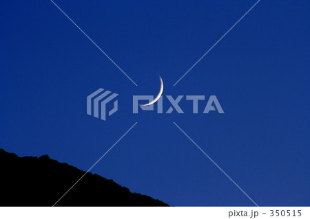 本八合目から望む月 350515