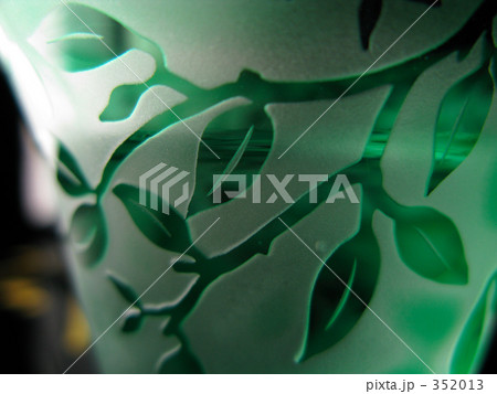 お気に入りのグラスで飲る 352013