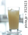 ドリンクの入ったグラス 352923