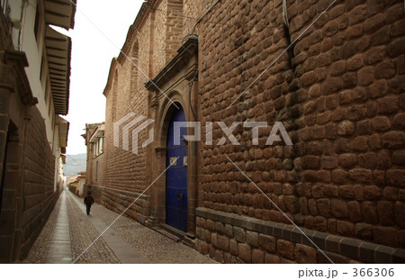 Cuzco, Peru 南米ペルーの世界遺産 クスコ市街の裏路地 Cuzco, Peru 南米ペルーの世界遺産 クスコ市街の裏路地 366306