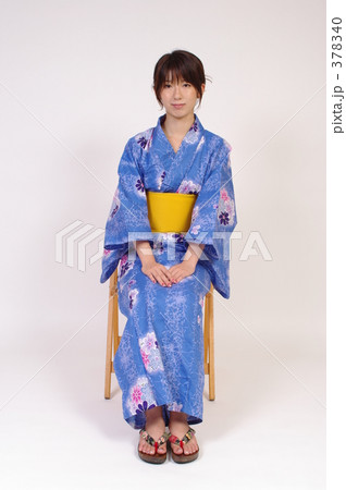 浴衣女性 378340