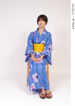 浴衣女性 378344